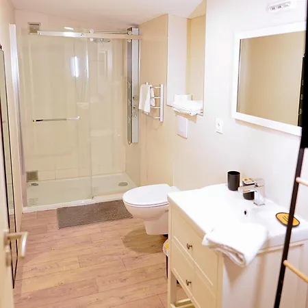 Grande Maison En Pierre A - 3 Chambres, Parking, Proche Saint-emilion *